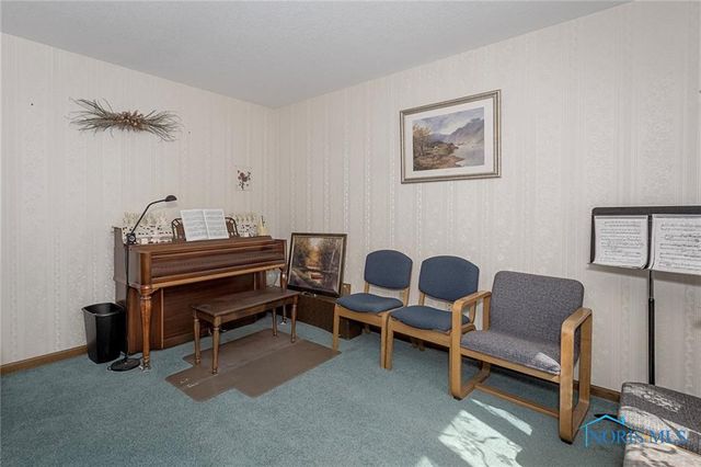 26951 Ottekee Drive, Perrysburg, OH 43551