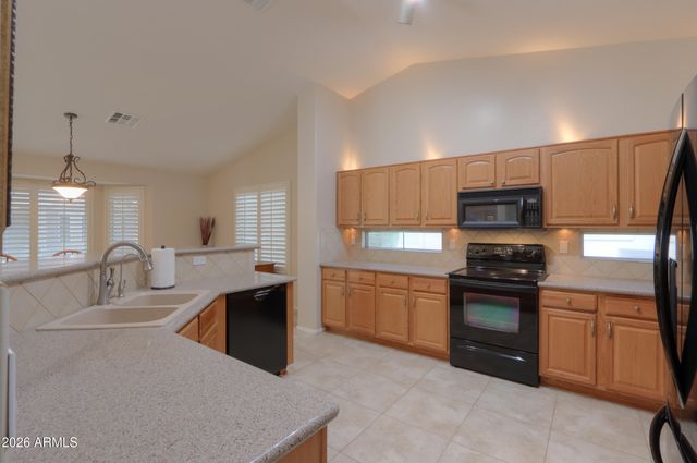 137 S LOS CIELOS Lane, Casa Grande, AZ 85194