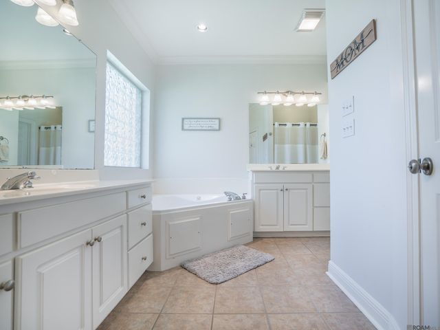 16435 Majestic Oak Dr, Prairieville, LA 70769