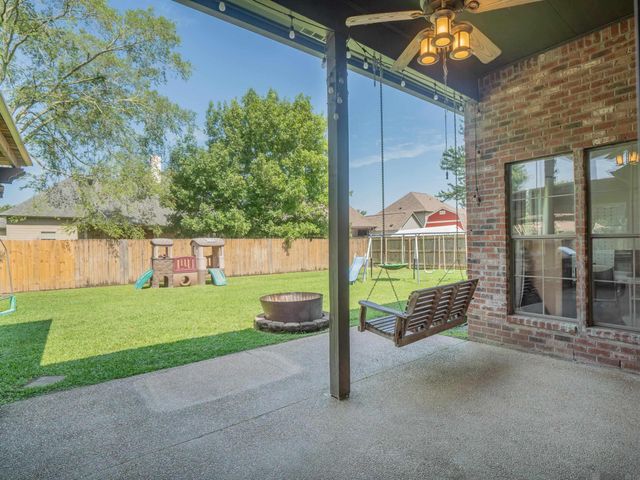 16435 Majestic Oak Dr, Prairieville, LA 70769