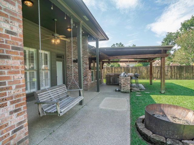 16435 Majestic Oak Dr, Prairieville, LA 70769