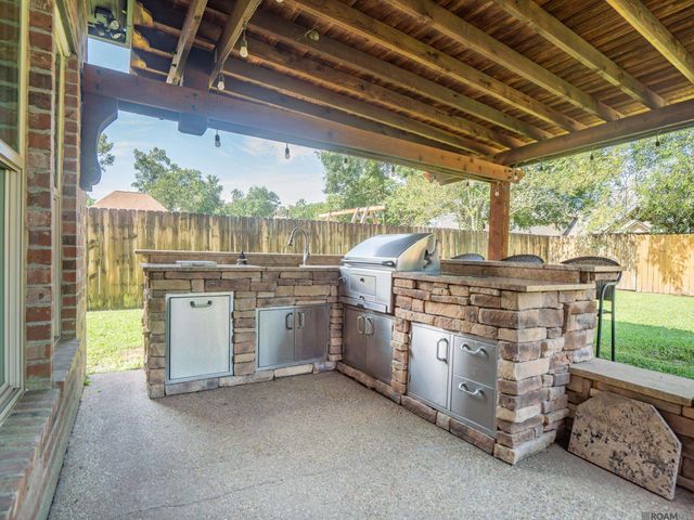 16435 Majestic Oak Dr, Prairieville, LA 70769
