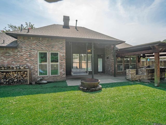 16435 Majestic Oak Dr, Prairieville, LA 70769