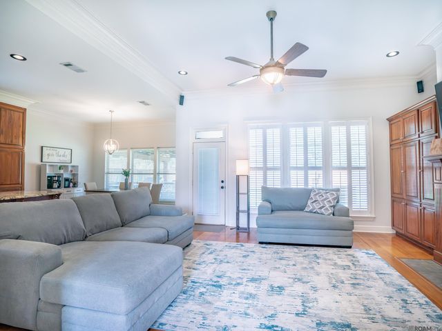 16435 Majestic Oak Dr, Prairieville, LA 70769