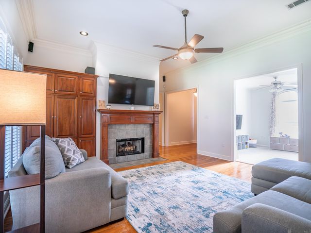 16435 Majestic Oak Dr, Prairieville, LA 70769