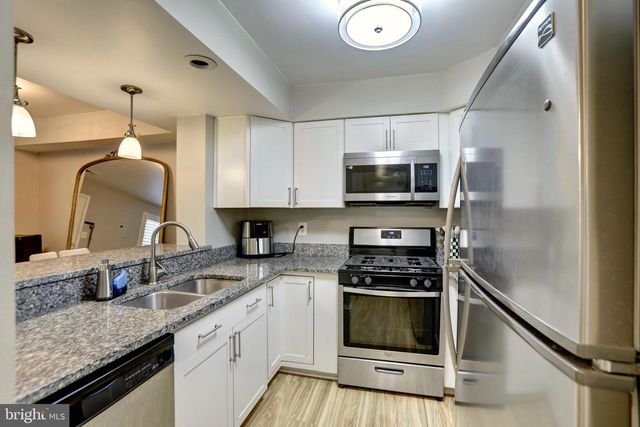 14368 GRINGSBY CT, Centreville, VA 20120