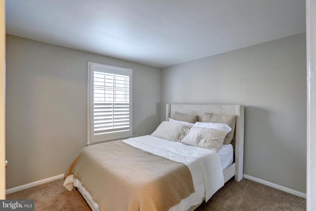 14368 GRINGSBY CT, Centreville, VA 20120