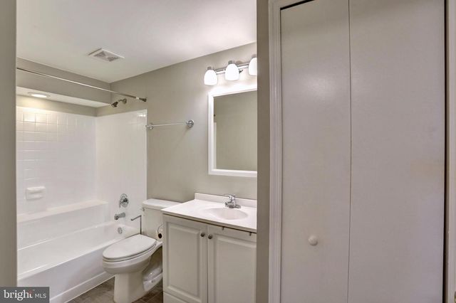 14368 GRINGSBY CT, Centreville, VA 20120