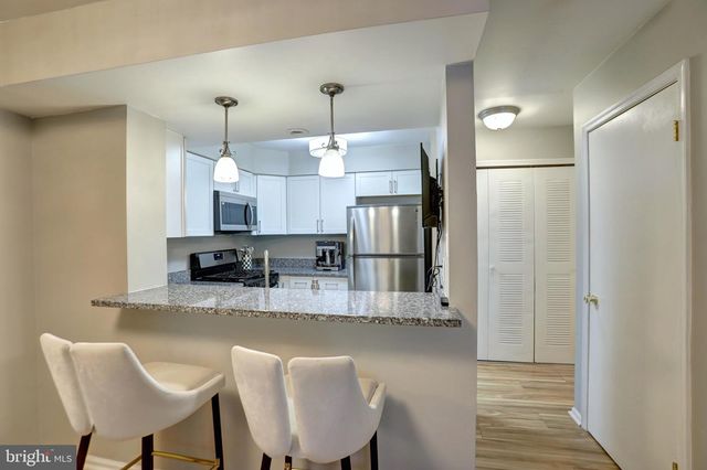 14368 GRINGSBY CT, Centreville, VA 20120