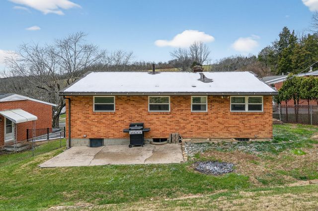 20 Elmwood Circle, Alexandria, KY 41001