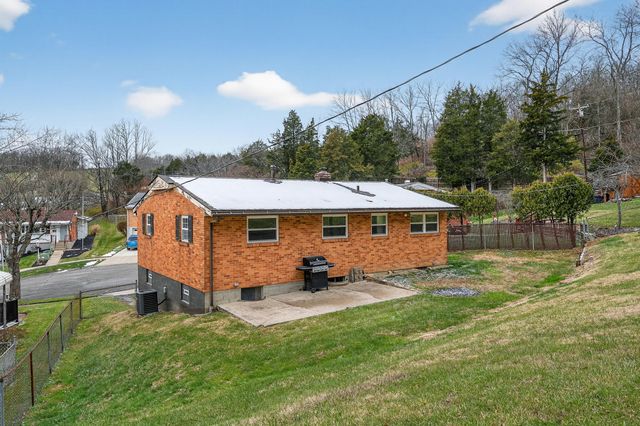20 Elmwood Circle, Alexandria, KY 41001