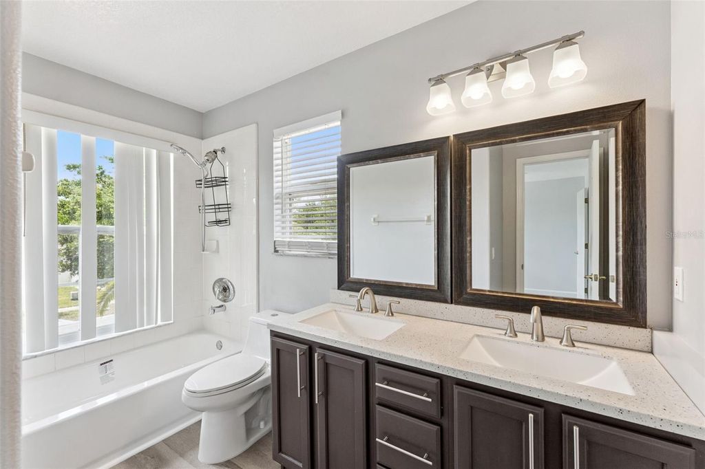 Image 30 of property listing at 1775 NESTLEWOOD TRAIL, Orlando, FL 32837