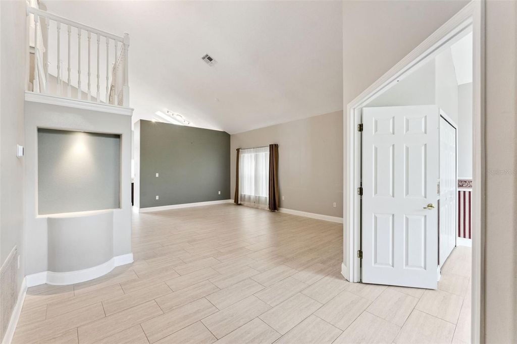 Image 7 of property listing at 1775 NESTLEWOOD TRAIL, Orlando, FL 32837