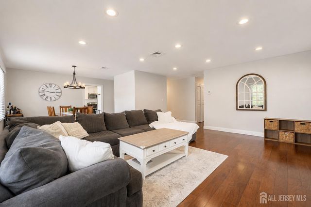 164 Idlebrook Lane, Aberdeen, NJ 07747