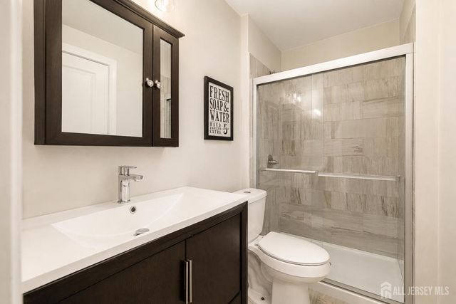 164 Idlebrook Lane, Aberdeen, NJ 07747