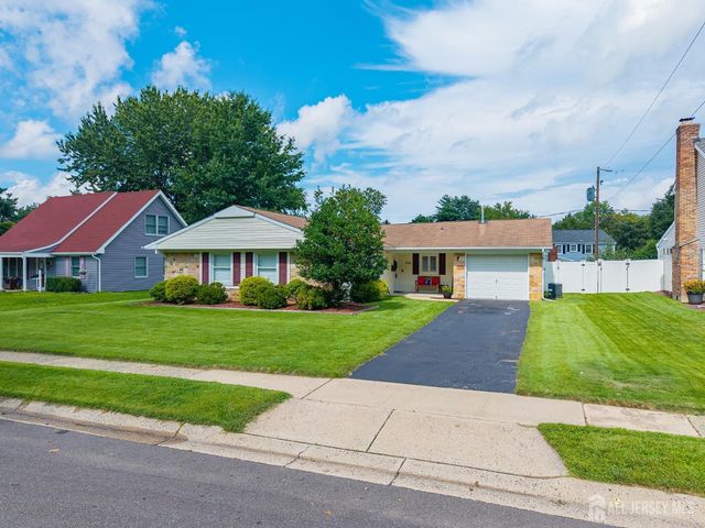 164 Idlebrook Lane, Aberdeen, NJ 07747