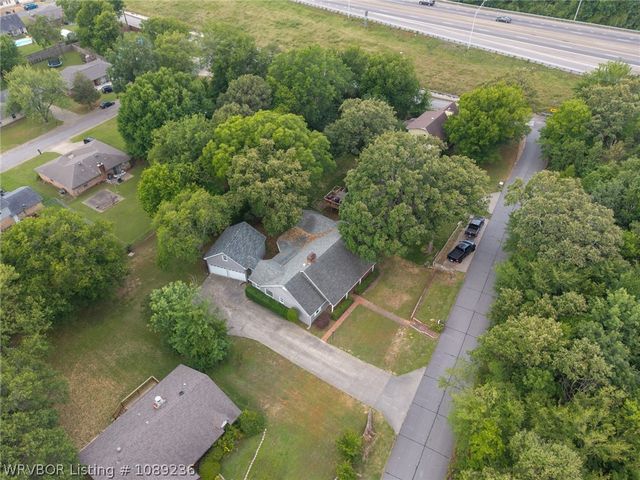 6212 Country Club Drive, Fort Smith, AR 72903
