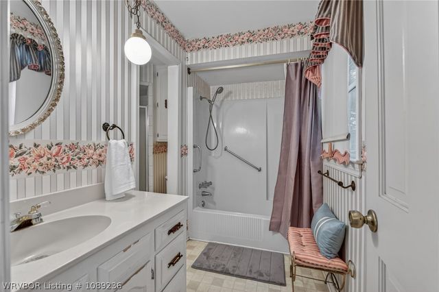 6212 Country Club Drive, Fort Smith, AR 72903