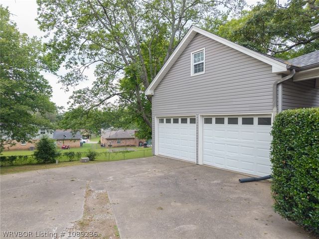 6212 Country Club Drive, Fort Smith, AR 72903