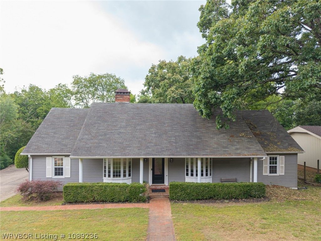 6212 Country Club Drive, Fort Smith, AR 72903