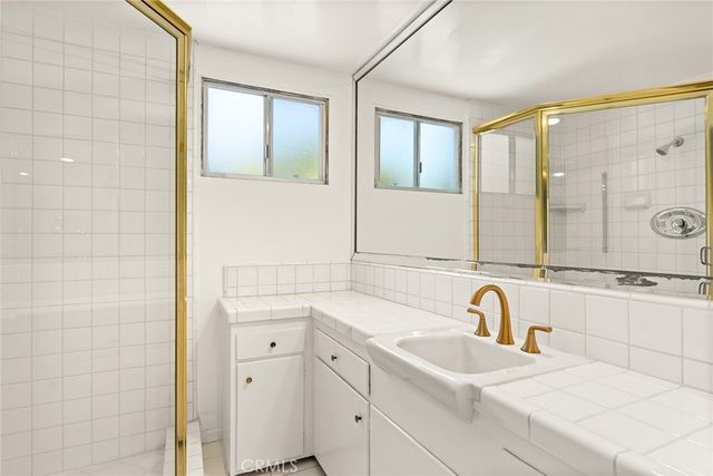 681 S Orange Grove 3, Pasadena, CA 91105