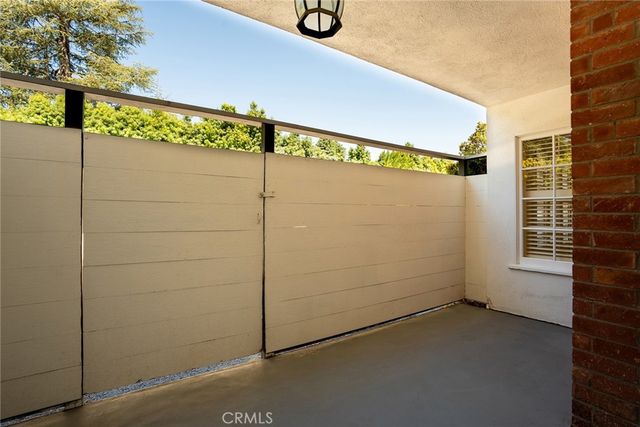 681 S Orange Grove 3, Pasadena, CA 91105