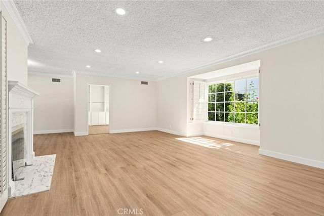 681 S Orange Grove 3, Pasadena, CA 91105
