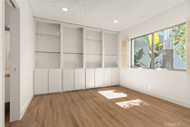 681 S Orange Grove 3, Pasadena, CA 91105