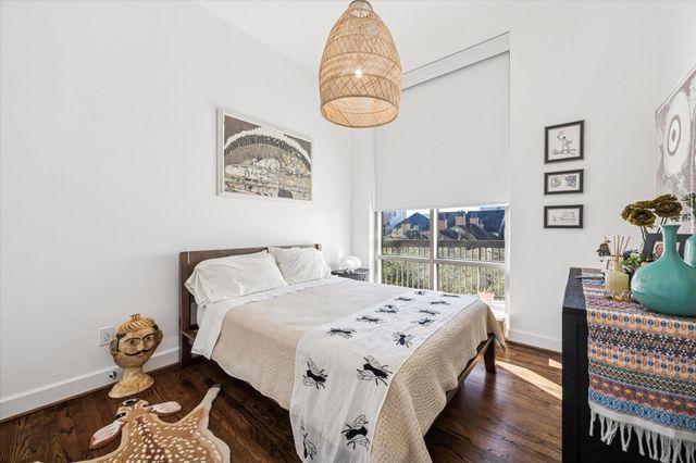 2211 Briarglen Drive 505, Houston, TX 77027