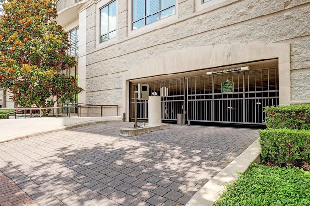 2211 Briarglen Drive 505, Houston, TX 77027