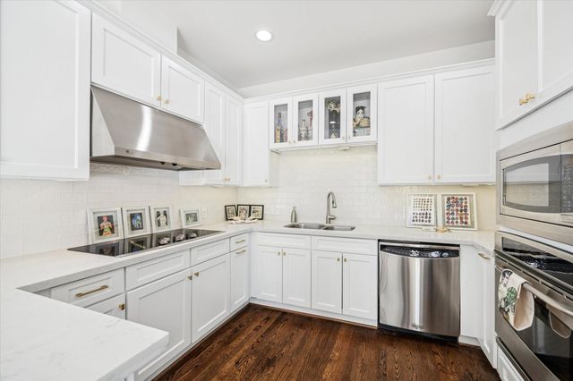 2211 Briarglen Drive 505, Houston, TX 77027