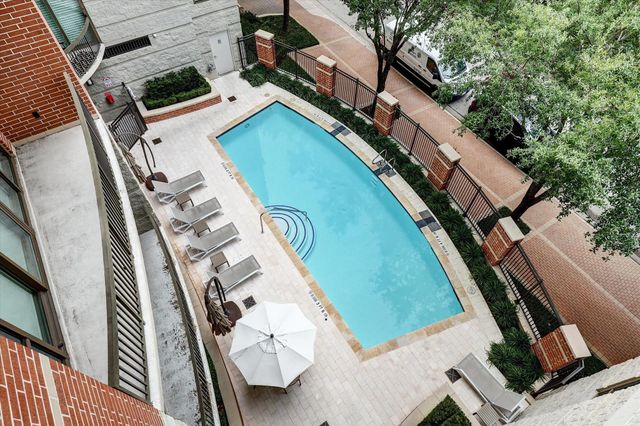 2211 Briarglen Drive 505, Houston, TX 77027