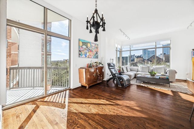 2211 Briarglen Drive 505, Houston, TX 77027