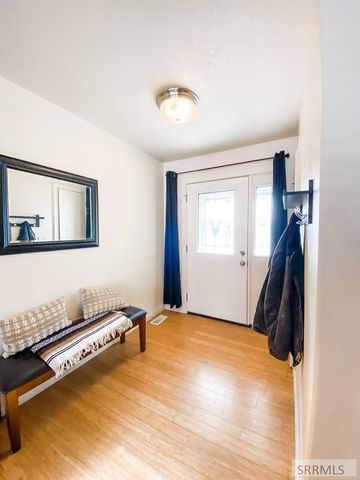 886 Falcon Circle, Blackfoot, ID 83221