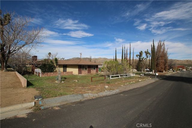 7380 Dumosa, Yucca Valley, CA 92284
