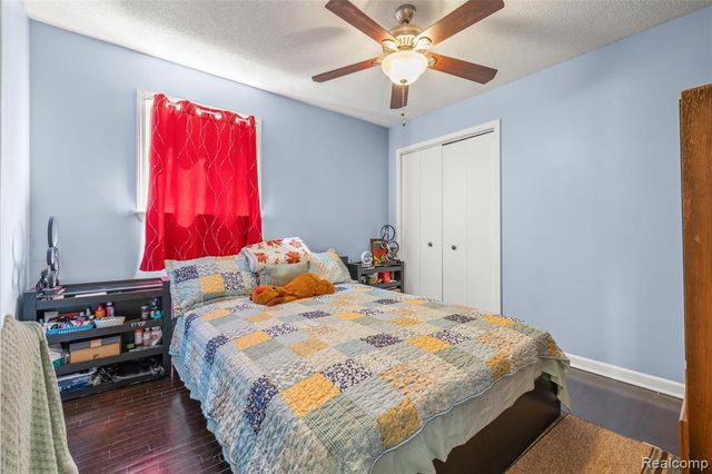 2378 River Drive, Lincoln Park, MI 48146