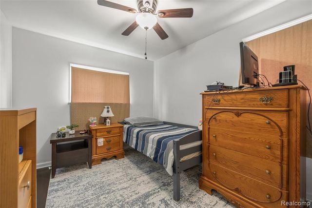 2378 River Drive, Lincoln Park, MI 48146