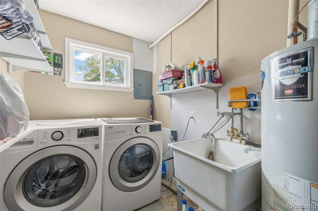2378 River Drive, Lincoln Park, MI 48146