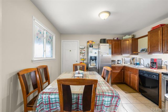 2378 River Drive, Lincoln Park, MI 48146