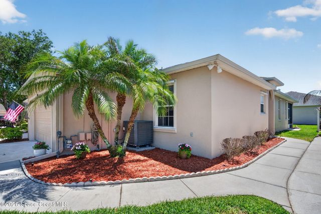 590 Wedge Court SE, Palm Bay, FL 32909