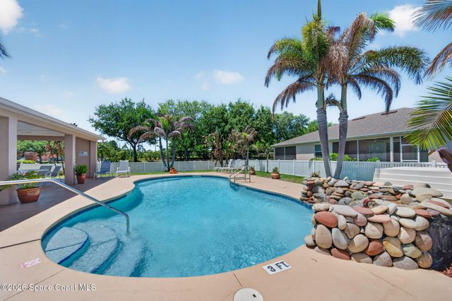 590 Wedge Court SE, Palm Bay, FL 32909