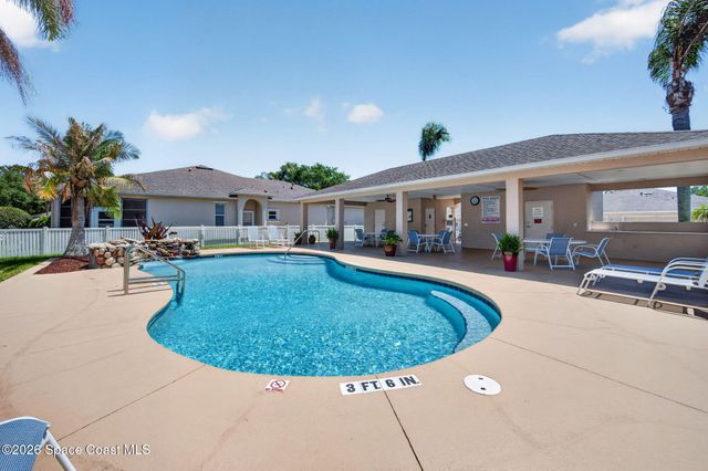 590 Wedge Court SE, Palm Bay, FL 32909