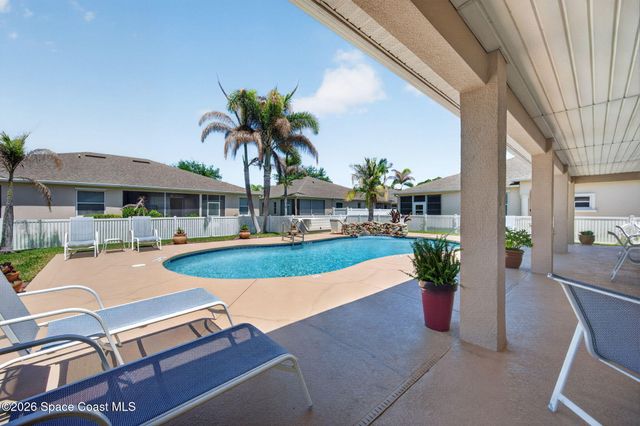 590 Wedge Court SE, Palm Bay, FL 32909