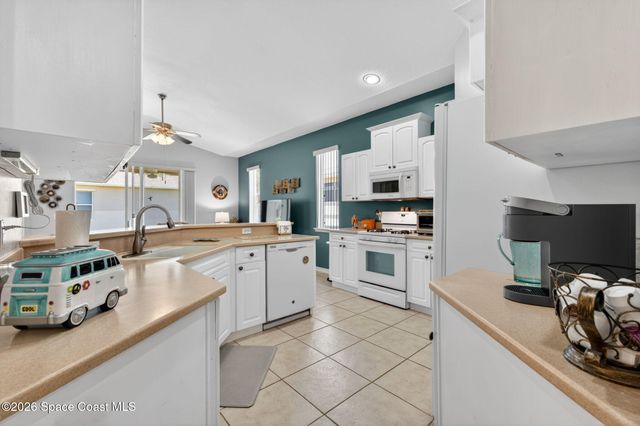 590 Wedge Court SE, Palm Bay, FL 32909