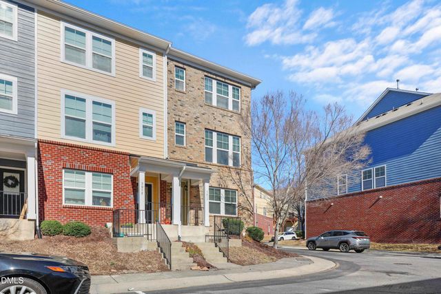 3017 Summerhouse Road, Cary, NC 27519