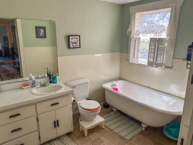 837 County Road 340, West Plains, MO 65775