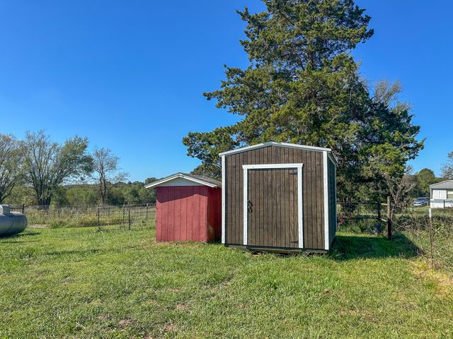 837 County Road 340, West Plains, MO 65775