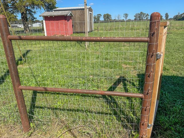 837 County Road 340, West Plains, MO 65775