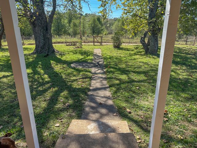 837 County Road 340, West Plains, MO 65775