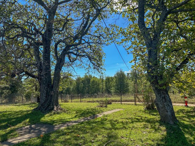 837 County Road 340, West Plains, MO 65775